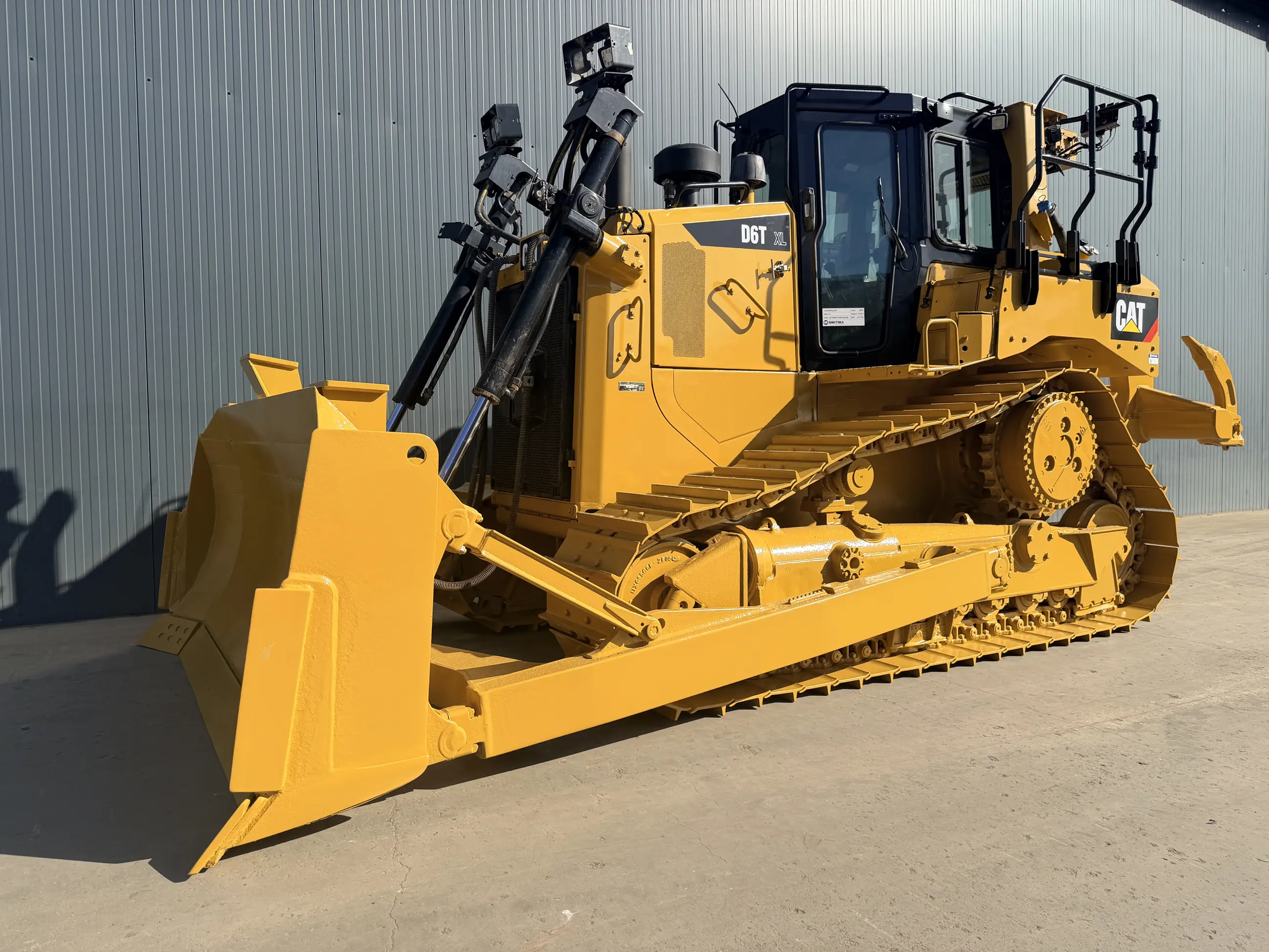 CATERPILLAR D6T XL Smitma
